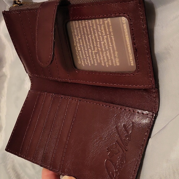 Patricia Nash Nazari bi fold BNWT - Picture 2 of 5